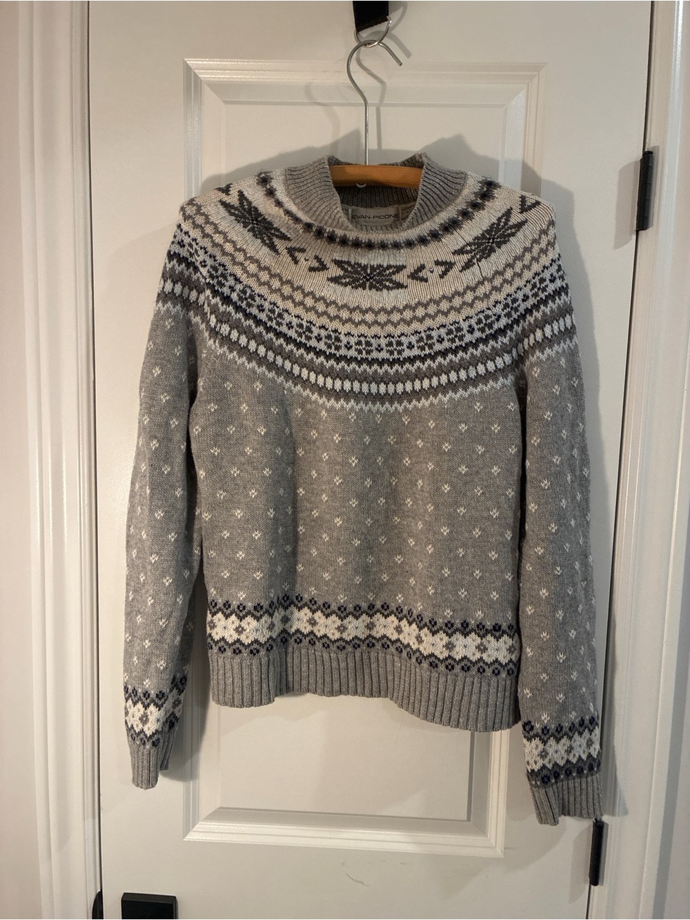Evan Picone Gray and Cream Fair Isle Yoke Crewneck Ramie Cotton Sweater
